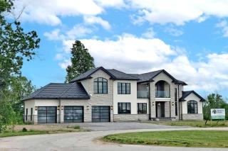 Luxurious Chalet with Stunning Niagara River Views near Niagara Falls, Fort Erie Ontario - 4