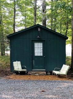 Cozy Bunkhouse for Two Nestled in the Trees near Graysville, Tennessee - 0