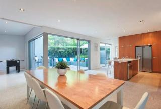 Breezy Bay Retreat - Family Haven near Town and Beach - 4