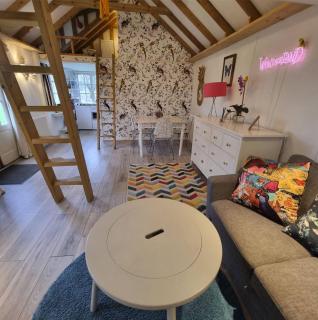 Tiny House in Wonderland - Henfield - 6