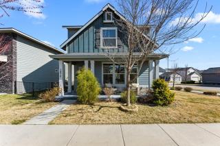 Cozy & Stylish Meridian Stay - 9