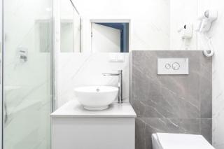 Urban Chic - Luxury Stay at Mennica Residence Warsaw - 2