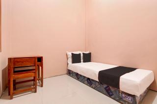 Hotel O Guesthouse Alun Alun Purwokerto - 5