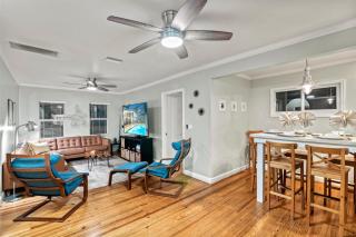 Coconut House - 606B - 7