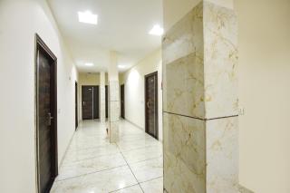 FabHotel Red Ark Inn - 8