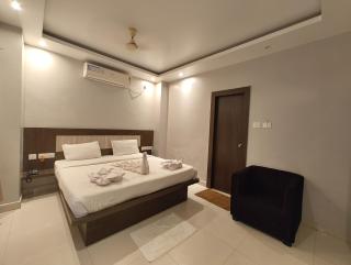 Hotel HTN Stay Puri Near Golden Beach and Temple - Air-Conditioned With Lift #wi-fi And Parking Facilities - Spacious Room - Prime Location Book It Early - 8