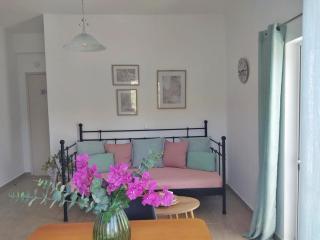 Dimitra's Pretty Apartment 4 klm away from Chora - 9