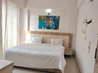 Hotel Mukund Vrindavan near Prem Mandir - 2