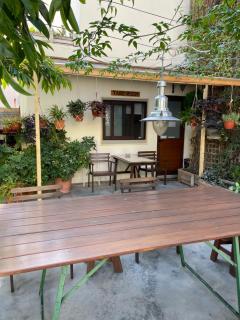 Yard room with private entrance - 7