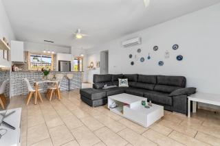 Aphrodite Gardens Apartment by Ezoria Villas - 3