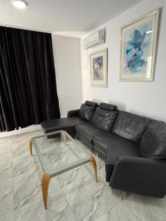 Ap4 -3 min from Christmas Market curte parcare - 9