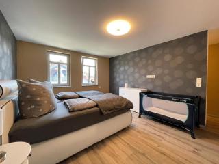 Alter Balken-Neuer Glanz - Ferienhaus Luna im Herzen Suhl Heinrichs - 5