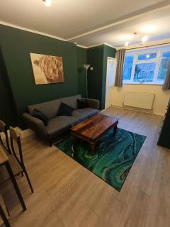 #85 Stylish Salford Apartment Free Parking Sleeps 6 - 6