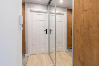 Fabryczna City Apartment by BookingHost - 4