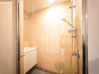 Box Hill Core Hotel Style Double Suite High-End Furniture Double King Bed Super Large Space - 2