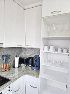 Basilisk Homes - in Grenzach-Wyhlen bei Basel - 4 x Moderne Fewos je 1bis2, 1bis4 oder 1bis6 Pers mit Küche und Balkon oder Terrasse - Parkplätze vorhanden - 3