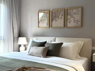 The Title Legendary Grand Pool Access - 5