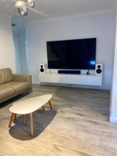 Randwick Apt Walk to Centennial Park & Beach - 1