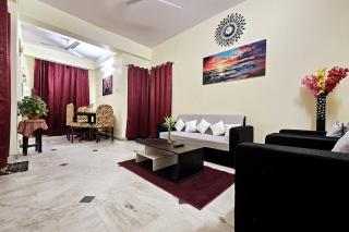 Spacious 2BHK Flat Modern Comfort Stay - 0