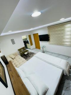 Cozy Private Studio with Garden Al Manhal, Abu Dhabi - 4