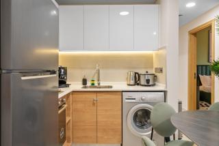 Luxury Radiant Boulevard Residence - 7