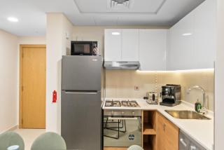 Luxury Radiant Boulevard Residence - 5