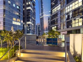 Luxury Radiant Boulevard Residence - 3