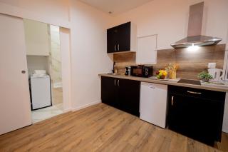 Élégance Fragrance T2 rénové au cœur de Grasse - 6