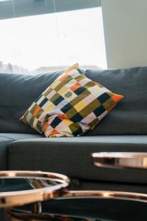 Top Floor with Rooftop, 1BR Apartment in Great Location - 5