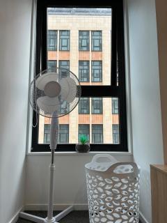 Auckland CBD Apartment with Sky Tower View - 1