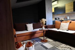 Attique Apartment - 0