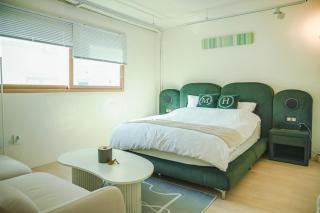 Big 3BR in Trendy Seongsu - Walk to Subway, Han River, KU - 6