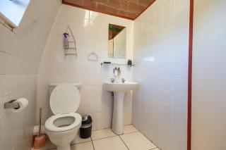 Stratfords Guest Suites - 1