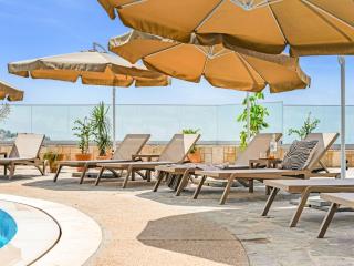 Sanders Solemare By the Sea - 1