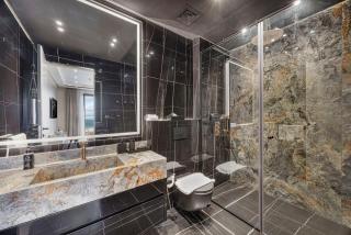 Daniels 3BR at La Cote with Full Sea View - 1