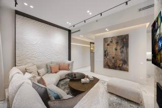 Daniels 3BR at La Cote with Full Sea View - 7