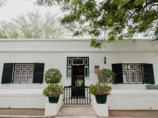 Karoo Cypress Guesthouse - 9