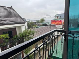 Crowne Plaza Hotel - 3