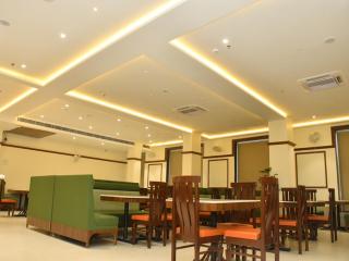 Hotel Regenta Blu - 2