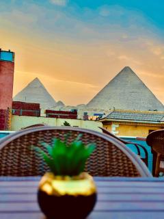 MaKanii Pyramids IINN - 0