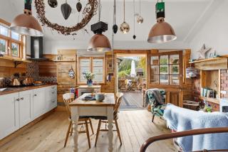 Porth Chapel- Pet Allowed - Free WiFi & Parking - Fireplace - 0