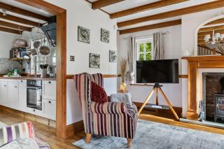 Beryas Cottage - Fireplace - Free Parking & WiFi - Pet Allowed - 2