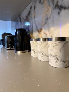 Stylish 1 Bed Stay Near Etihad Stadium & Coop Live - 1