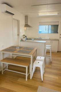 Renovated 3-Bedroom Beach House Sunshine Coast - 8