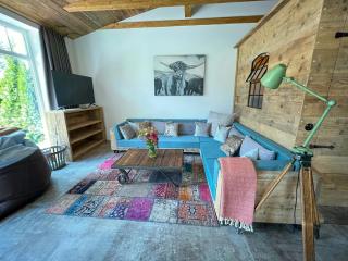 Charming Hideaway With Garden Sauna - 3