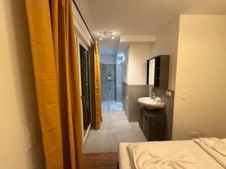 NobleNest Penthouse - Liftzugang - Ensuite Dusche - 4