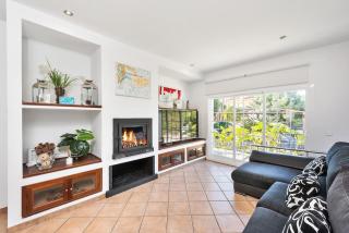 Casa con piscina y gran jardín - 1