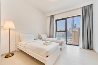 Stunning 2BR Skyline Stay With Full Burj Khalifa View - 4