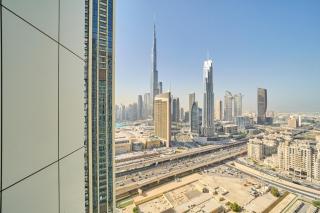 Stunning 2BR Skyline Stay With Full Burj Khalifa View - 2