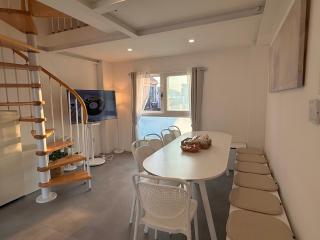 Hongdae Penthouse - up to 16ppl, 3BD, 2BT - 8